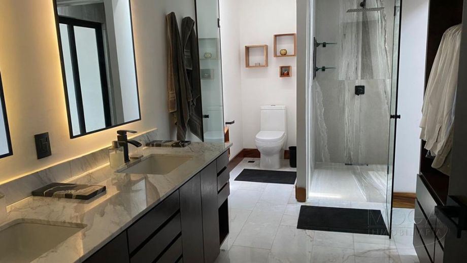 BAÑO RECAMARA PRINCIPAL